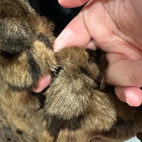 Guess faux fur coat ￼ - Picture 4 of 6